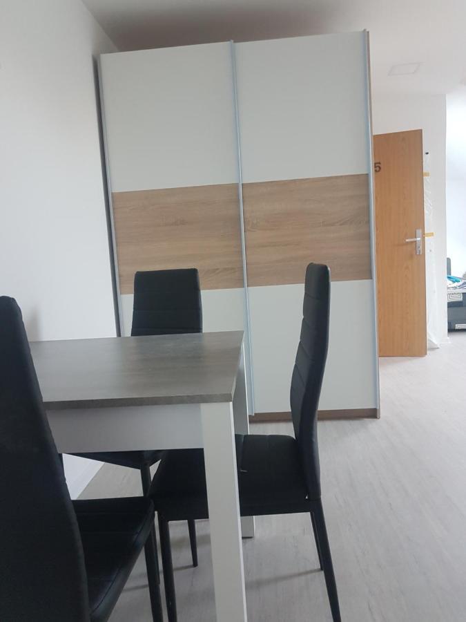 Podkrvni Byt Pro Dva S Kuchynou Uhersky Brod Exterior photo